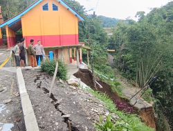 Bupati Mitha ; Pemkab Siapkan Relokasi Jalur Tangani Longsor Cilibur