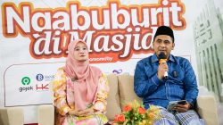 Wagub Taj Yasin dan Ning Nawal Isi Kuliah Ramadan UNS