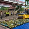 3.072 Botol Miras Hasil Operasi Pekat Ramadan di Brebes Dimusnahkan