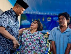 Gubernur Ahmad Luthfi Salurkan Beras untuk Penggali Kubur dan Supeltas