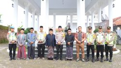 Sambangi Ulama dan Tokoh Agama, Kapolres Tegal Serahkan Bingkisan Lebaran dari Kapolri