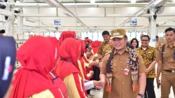 Bupati Tegal “Blusukan” Pantau Pembayaran THR, Pastikan Hak Pekerja Terpenuhi