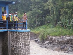 Bupati Tegal H Ischak Bakal Minta Perbaiki Jembatan Gantung Sangkanjaya Dipercepat