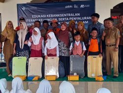 BI Tegal Gelar Edukasi Kebanksentralan dan Salurkan Bantuan Peralatan Sekolah Bagi Siswa Terdampak Bencana di Padasari