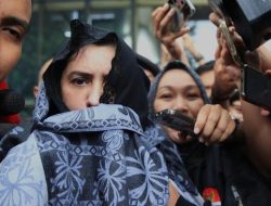 Uang Korupsi Diduga Mengalir ke Suami dan Anak