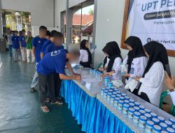 Peringati HBP, Pegawai dan Warga Binaan Lapas Batang Ikuti Tes Urine 