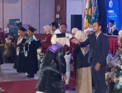 Cetak Lulusan Unggul, 42 Wisudawan Universitas Bhamada Slawi Raih Predikat Cumlaude