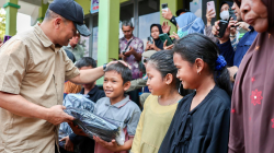 Gubernur Jateng Salurkan Bantuan Rp 236 Juta Bagi Pengungsi Banjir Demak