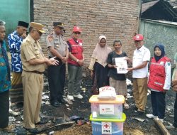 PMI Kabupaten Tegal Salurkan Bantuan bagi Korban Kebakaran di Desa Cerih