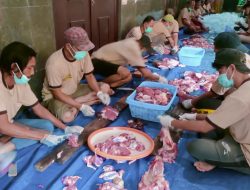 Tanpa Kupon, Masjid Agung Tegal Bagikan 2.500 Paket Kurban