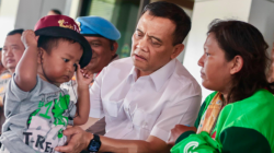 Kerja Bawa Anak, Driver Ojol Curhat ke Ahmad Luthfi