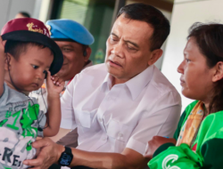 Kerja Bawa Anak, Driver Ojol Curhat ke Ahmad Luthfi