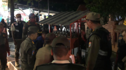 Nekat Jualan di Trotoar, PKL Jln Ahmad Yani Ditertibkan 