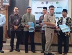 Kantor Pertanahan Kabupaten Tegal Serahkan Empat Sertifikat Tanah Wakaf