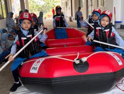 Outing Class Seru, Siswa SD Muhammadiyah Slawi Belajar di PMI