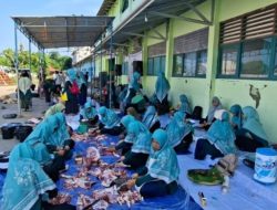 MI Bersama SMPIT Luqman Al Hakim Berbagi 5 Sapi dan 14 Kambing